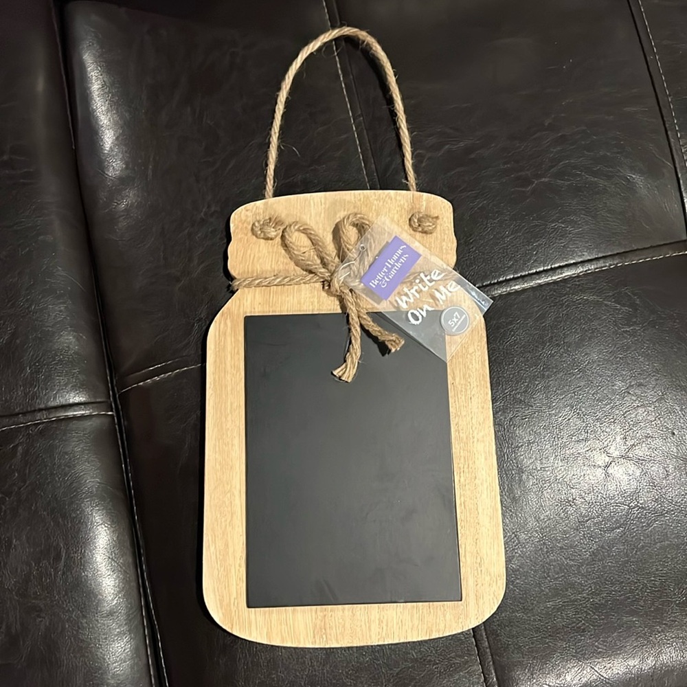 Mason jar chalk board